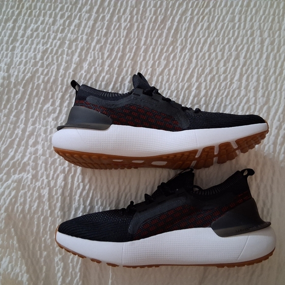 Under Armour HOVR Phantom 3 SE NWOB University Of Maryland' Running Shoes - Picture 3 of 8